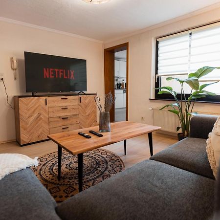 Mosel-Fachwerkhaus In Ediger-Eller - Charmant & Komfortabel, Naehe Calmont Klettersteig, Bis 5 Personen - 2 Schlafzimmer & Netflix Exterior photo