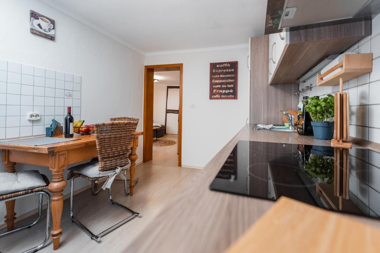 Mosel-Fachwerkhaus In Ediger-Eller - Charmant & Komfortabel, Naehe Calmont Klettersteig, Bis 5 Personen - 2 Schlafzimmer & Netflix Exterior photo