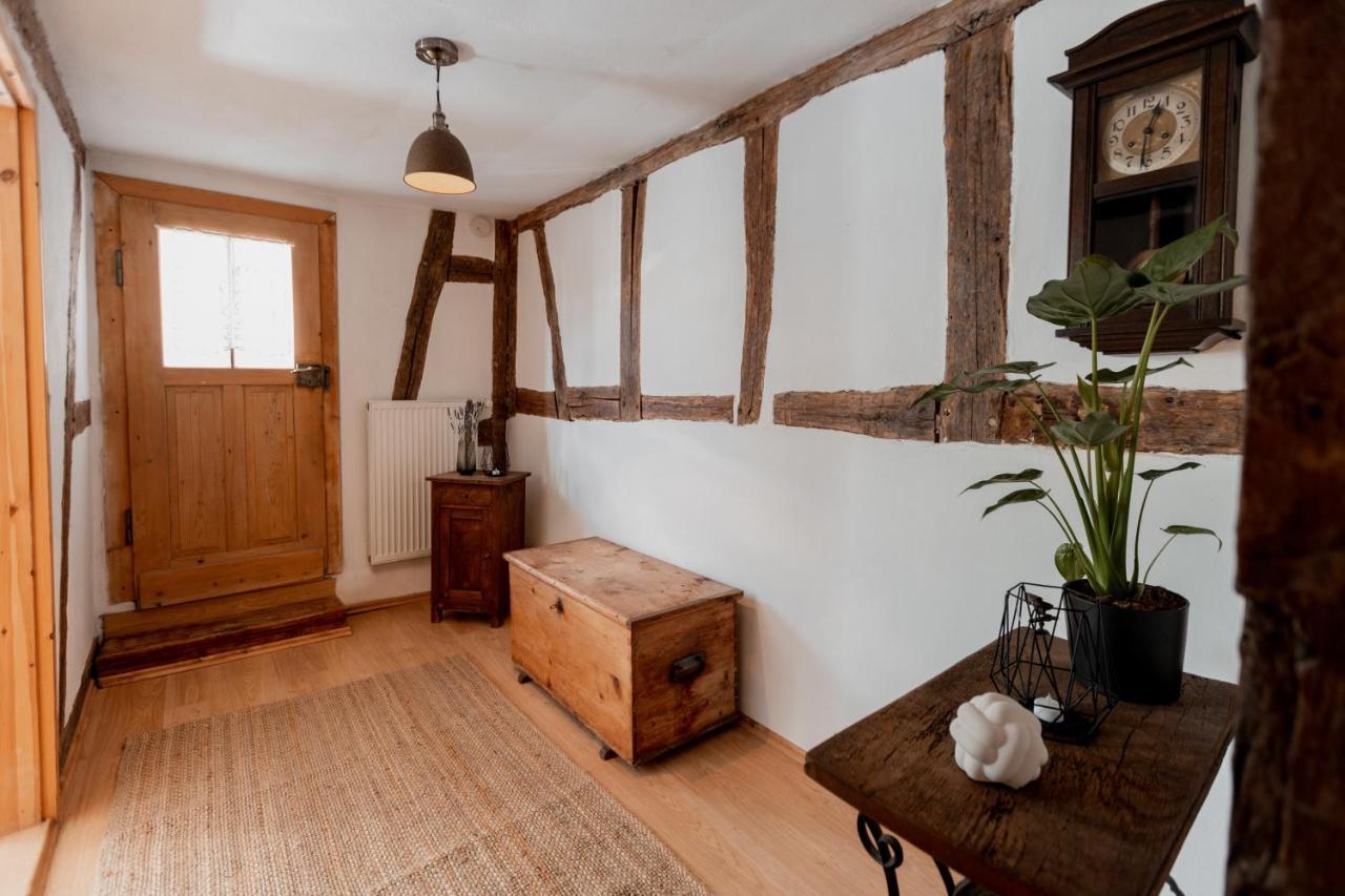 Mosel-Fachwerkhaus In Ediger-Eller - Charmant & Komfortabel, Naehe Calmont Klettersteig, Bis 5 Personen - 2 Schlafzimmer & Netflix Exterior photo