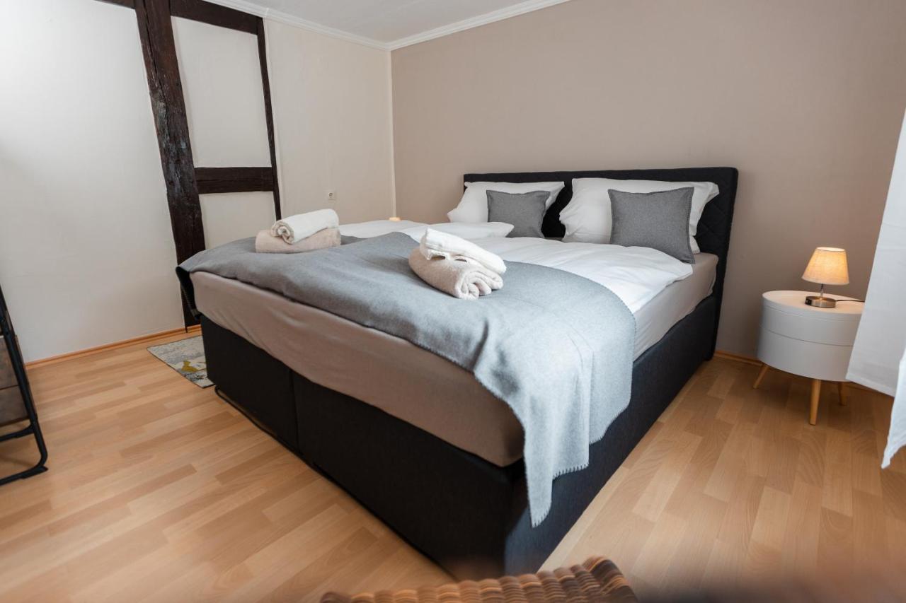 Mosel-Fachwerkhaus In Ediger-Eller - Charmant & Komfortabel, Naehe Calmont Klettersteig, Bis 5 Personen - 2 Schlafzimmer & Netflix Exterior photo